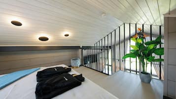小屋, 湖景 | 2 多间卧室、客房内保险箱、特色装修、特色家居