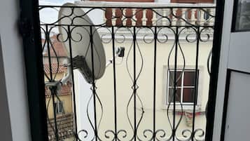 Classic Apartment, Private Bathroom, City View (Rossio Terrace) | Interior
