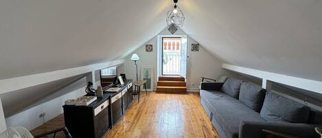 Classic Apartment, Private Bathroom, City View (Rossio Terrace) | Lounge