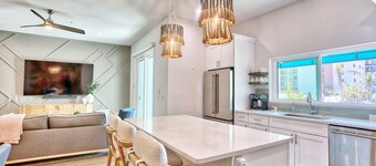 Azul Townhomes C1 - Sol Retreat