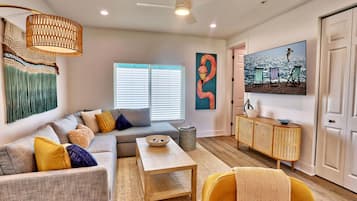 House, Multiple Beds (Azul Townhomes C1 - Sol Retreat) | Living area