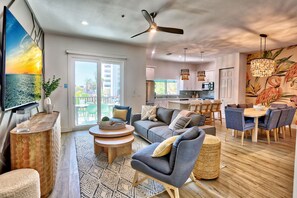 Casa, diversos llits (Azul Townhomes C1 - Sol Retreat) | Sala d'estar