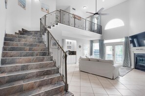 House, Multiple Beds (Serenity by the Sea) | Living area