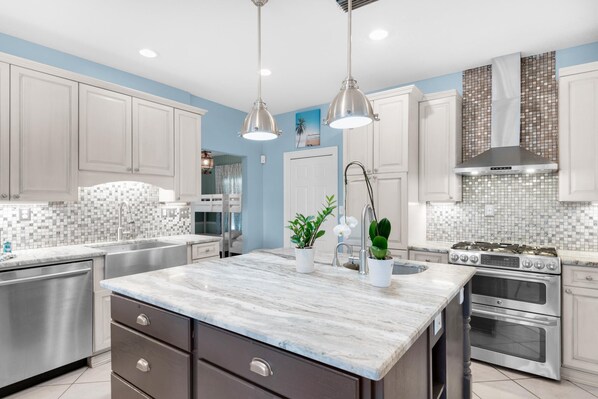 House, Multiple Beds (Serenity by the Sea) | Private kitchen