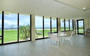 Huoneisto, 1 suuri parisänky ja vuodesohva (Estero Beach & Tennis 1004-A) | Sisätilat