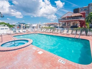 Appartement, Meerdere bedden (Madeira Bay Resort II - 606) | Zwembad | Een verwarmd zwembad