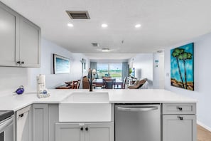 Condo, várias camas (Sea Club #503 - Coastal Breeze) | Parte interna