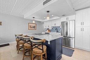 Condo, 1 King Bed with Sofa bed (Pelican C402) | Private kitchen | Oven, toaster