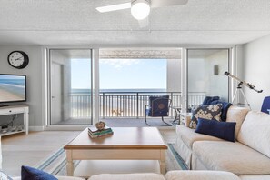 Condo, 1 King Bed with Sofa bed (Pelican C402) | Living area
