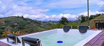 Finca Los Cantares with Swimming Pool and private Jacuzzi