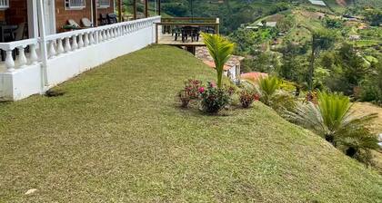 Finca Los Cantares with Swimming Pool and private Jacuzzi