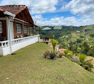 Finca Los Cantares with Swimming Pool and private Jacuzzi