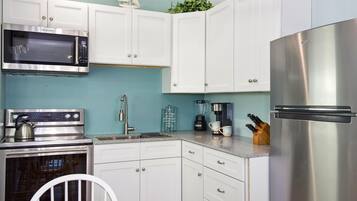 Nhà, nhiều giường (Island Paradise Cottage) | Bếp riêng