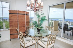 Condo, 1 Queen Bed (Minorca Mallorca 506) | Interior