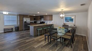 Condo, Multiple Beds (Sea Club #44 - Coral Reef Retreat) | Dining