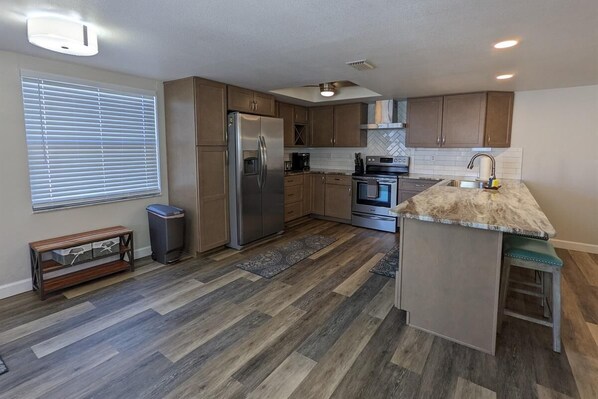 Condo, Multiple Beds (Sea Club #44 - Coral Reef Retreat) | Private kitchen | Oven, toaster