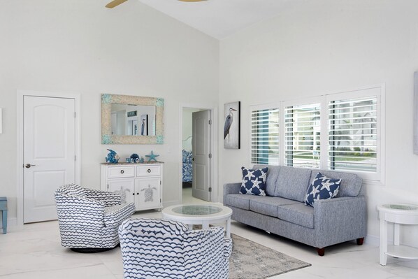 Maison, plusieurs lits (Paradise Palms) | Coin séjour