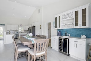 House, Multiple Beds (Paradise Palms) | Private kitchen | Oven, toaster