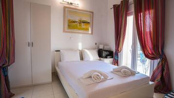 3 Schlafzimmer, Zimmersafe, Bügeleisen/Bügelbrett, Reisekinderbett