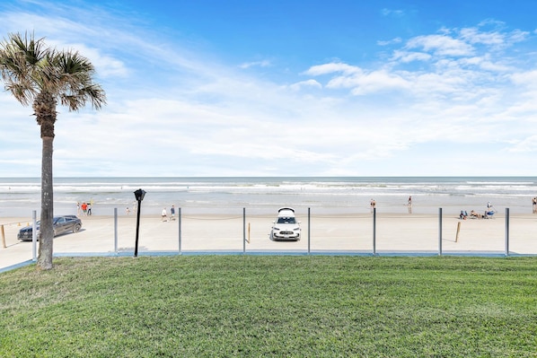 Appart'hôtel, plusieurs lits (Ocean Reef Villas 110) | Plage