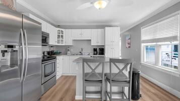 House, Multiple Beds (Beach Bay Bliss) | Private kitchen