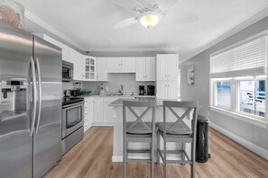 House, Multiple Beds (Beach Bay Bliss) | Private kitchen