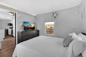 House, Multiple Beds (Beach Bay Bliss)