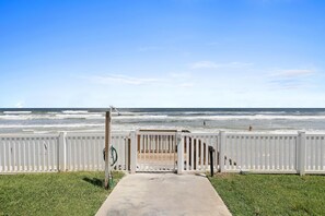 Appart'hôtel, 1 très grand lit et 1 canapé-lit (Point East 314) | Enceinte de l’hébergement
