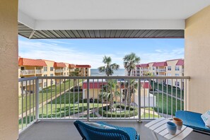 Apartment, 1 King-Bett und Schlafsofa (Point East 314) | Unterkunftsgelände