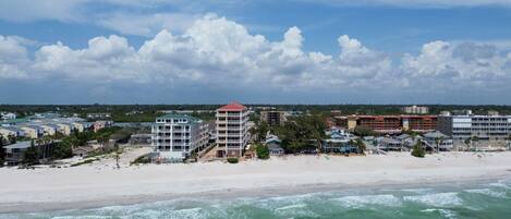 Lejlighed - 2 queensize-senge (Sea Club #404 - Sunrise Vista) | Strand