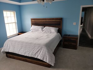 4 sovrum, värdeförvaringsskåp på rummet och strykjärn/strykbräda