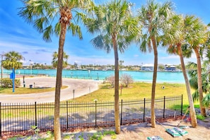 Condo, 1 King Bed with Sofa bed (Land's End 1-206 Bay Front-Premier) | Property grounds