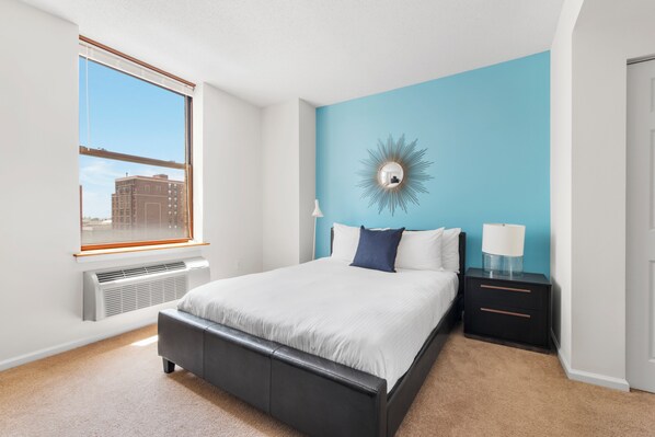 2 bedrooms, iron/ironing board, free WiFi