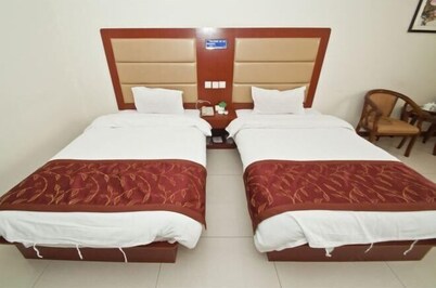 Block C, Xinxing Business Hotel, South Guizhou