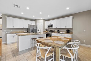 House, Multiple Beds (Oceans 25- Lazy Beach Days) | Private kitchen | Oven, toaster - Oceans 25- Lazy Beach Days (Daytona Beach)