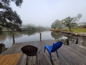 Terrace/patio - 4br Coastal Waterfront . Sleeps 12 . Dock & Firepit (Gautier)