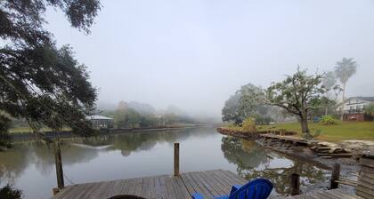 4br Coastal Waterfront . Sleeps 12 . Dock & Firepit