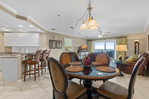 Lägenhet - flera sängar (Oceanwalk 2-502) | Restauranger