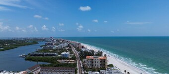 Sea Club #402 - Isle Be Back