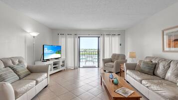 Condo, Multiple Beds (Sea Club #402 - Isle Be Back) | Living area