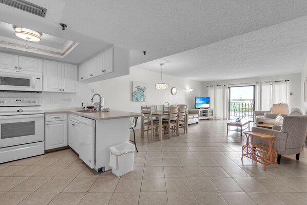 Interior - Sea Club #402 - Isle Be Back (Indian Shores)