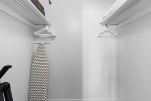 Apartamento, varias camas (Shorehom by the Sea 52) | Interior