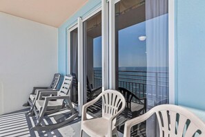 Lejlighed - flere senge (Ocean Walk Resort 1707) | Terrasse/gårdhave