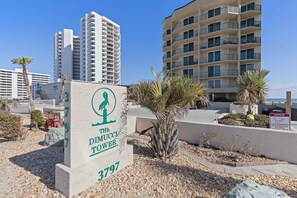 Apartamento, varias camas (DiMucci Tower 201) | Exterior