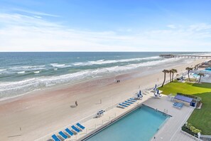 Apartment, 1Â King-Bett und Schlafsofa (Surfside Club 503) | Strand | Am Strand