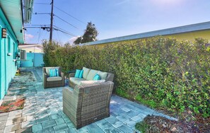 House, 1 King Bed (Shore Thing) | Terrace/patio