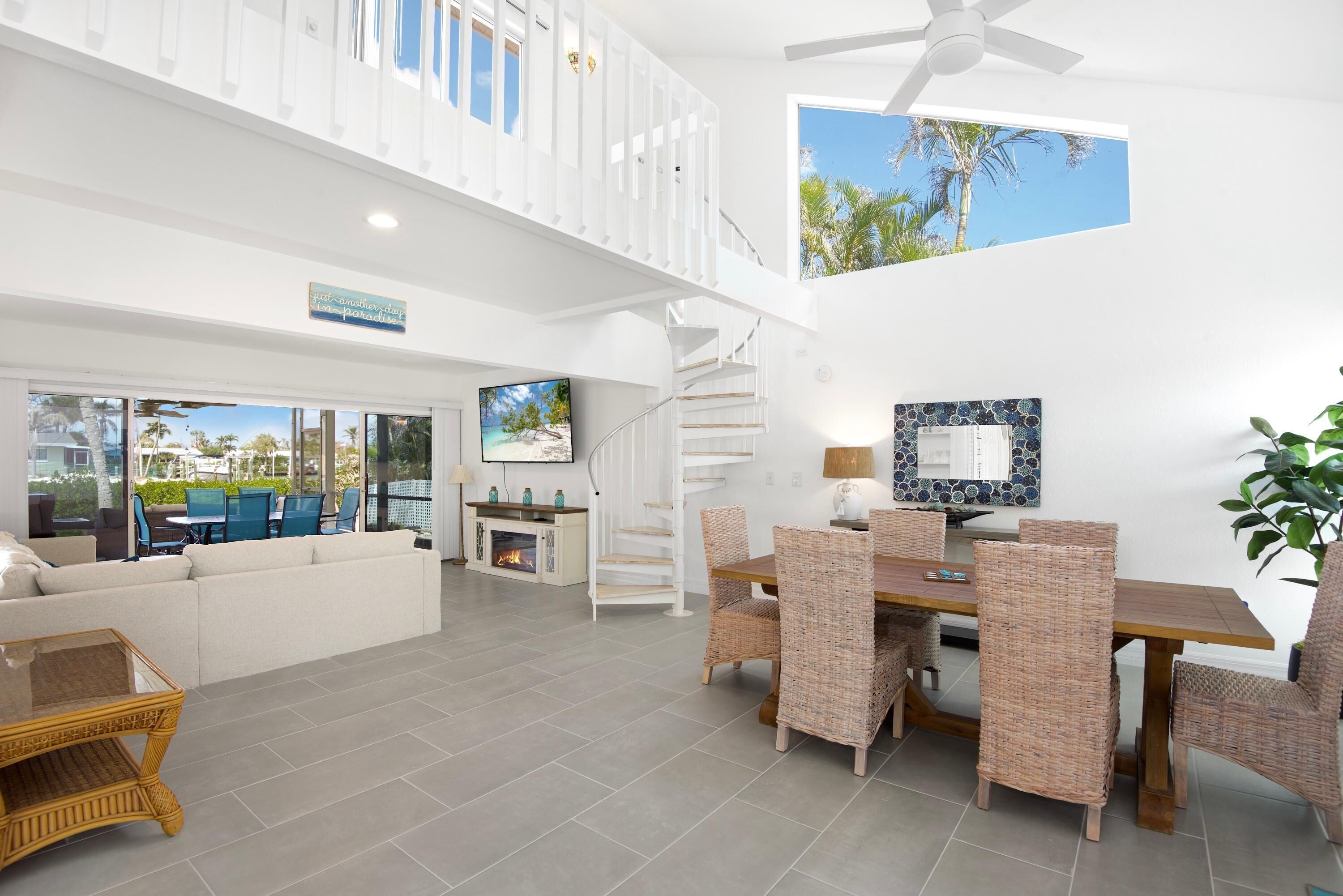 House, Multiple Beds (Beach House Paradise) | Interior