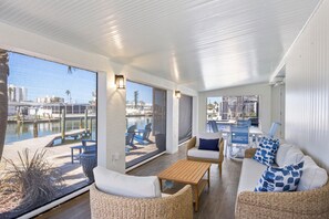 House, Multiple Beds (Clearview) | Interior