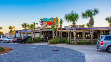 Condo, Multiple Beds (Poinciana Place #123) | Property grounds