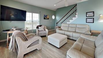 Studio (3 Bedrooms) | Property amenity